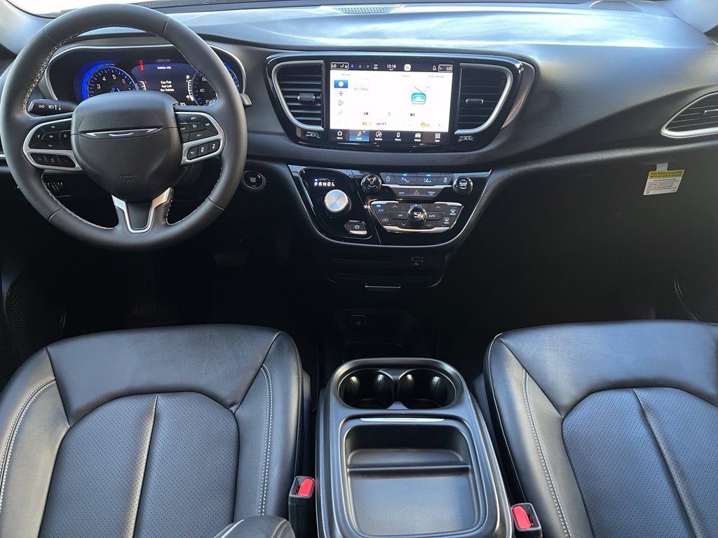 New 2027 Chrysler Pacifica LX FWD image 17