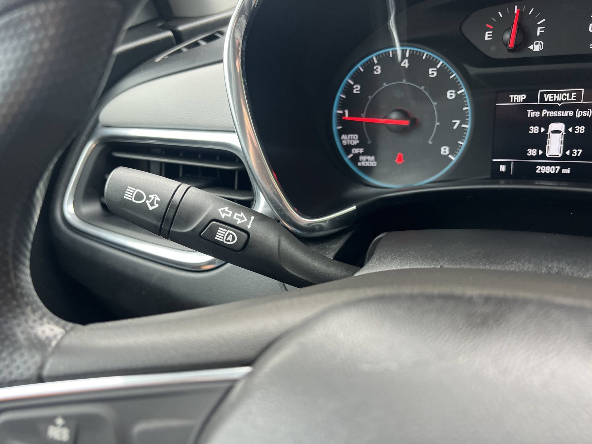 Used 2020 Chevrolet Equinox LS FWD image 10