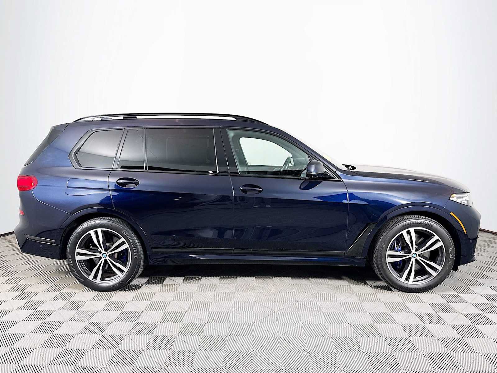 Used 2019 BMW X7 xDrive40i w/ Premium Package AWD/4WD image 4