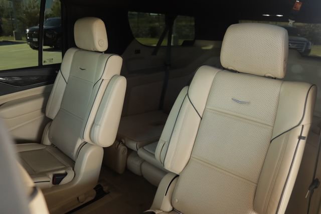 Certified 2022 Cadillac Escalade ESV Premium Luxury image 33