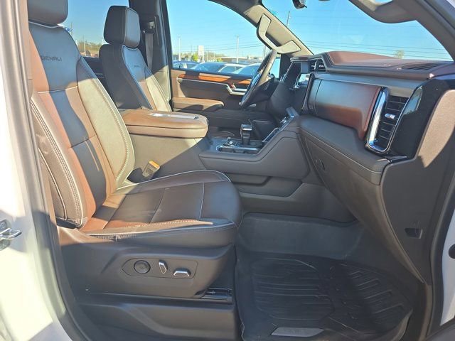 Used 2022 GMC Sierra 1500 Denali w/ Technology Package AWD/4WD image 25