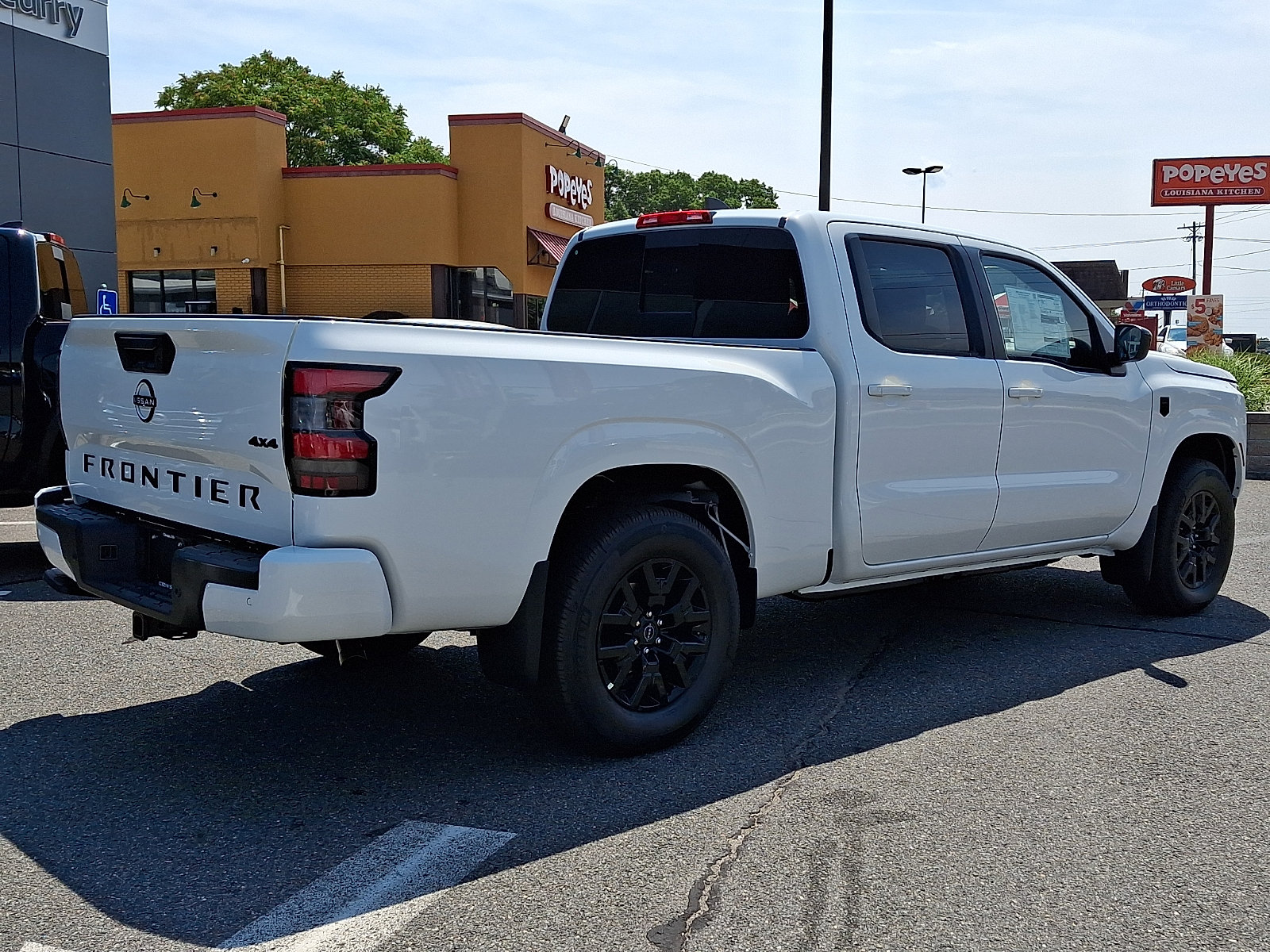 New 2026 Nissan Frontier SV w/ All-Weather Content Package AWD/4WD image 4