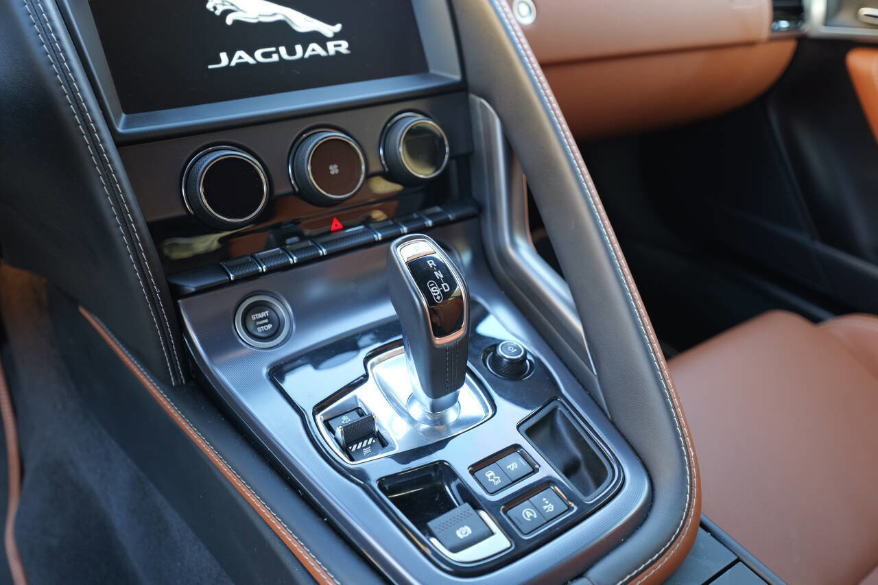 Used 2021 Jaguar F-TYPE R image 92