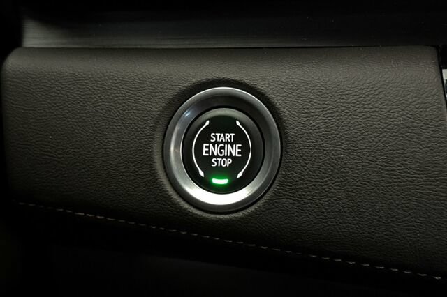 Used 2021 Cadillac Escalade Sport w/ Driver Assist Tech Package AWD/4WD image 25
