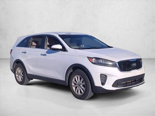 Used 2019 Kia Sorento LX image 3