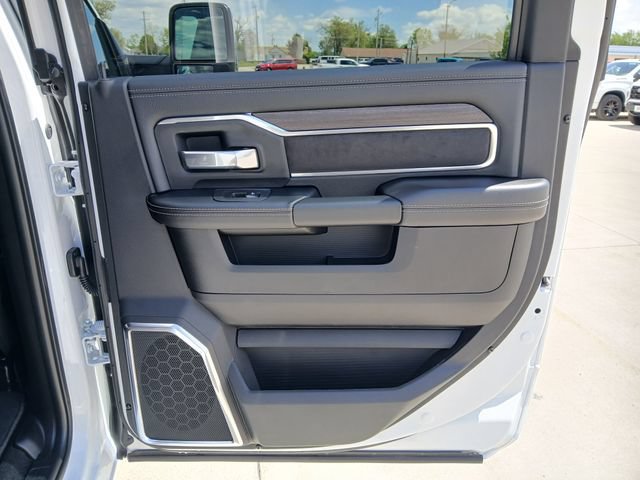 New 2026 RAM 2500 Laramie w/ Towing Technology Group AWD/4WD image 19