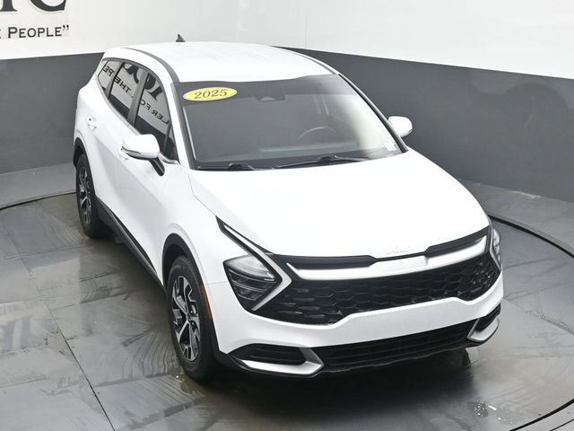 Used 2025 Kia Sportage EX image 47