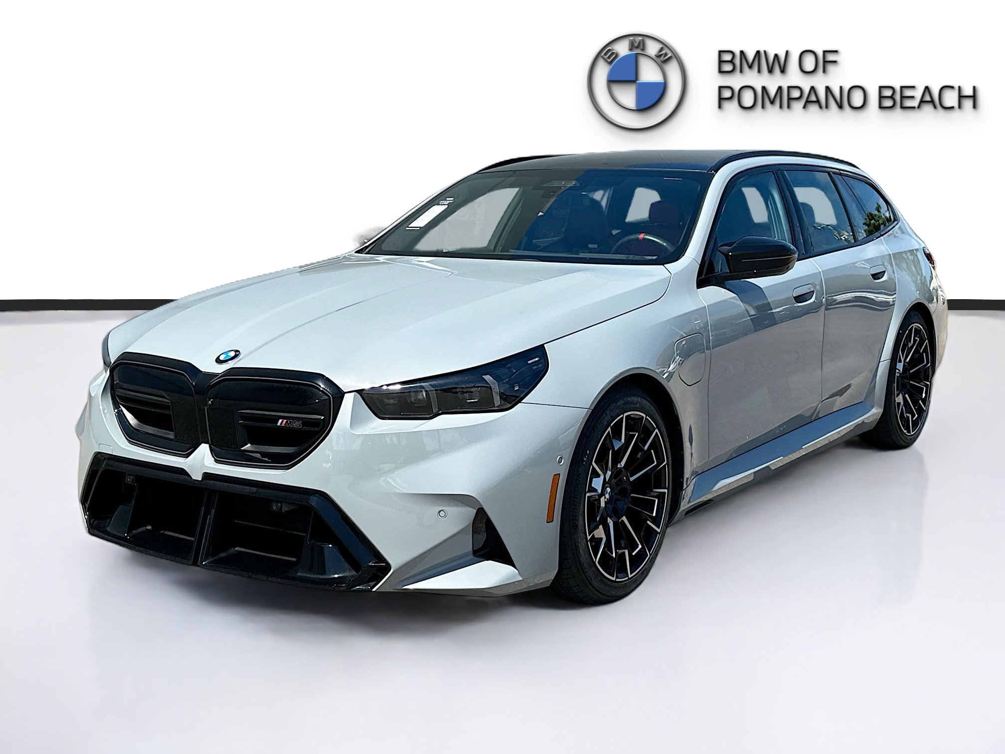 Used 2025 BMW M5 Touring w/ M Driver's Package AWD/4WD image 3