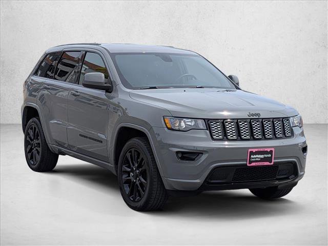 Used 2020 Jeep Grand Cherokee Altitude AWD/4WD image 3