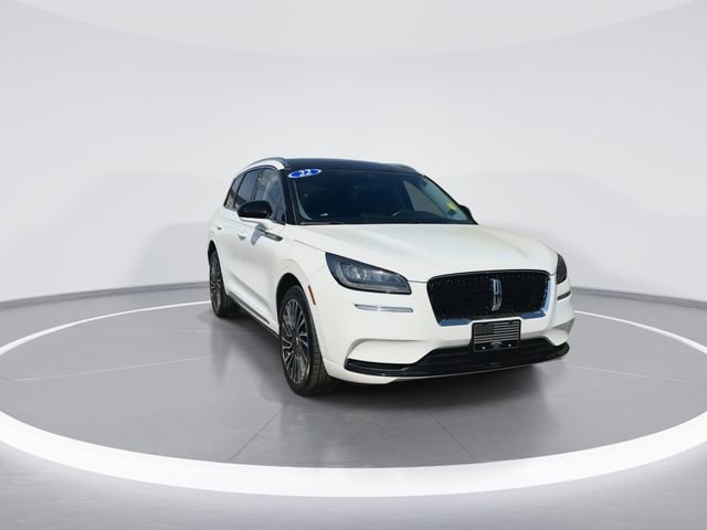 Used 2022 Lincoln Corsair AWD w/ Premium Package image 2