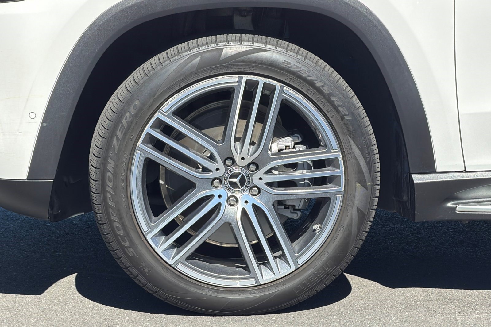 Used 2023 Mercedes-Benz GLS 450 4MATIC image 39