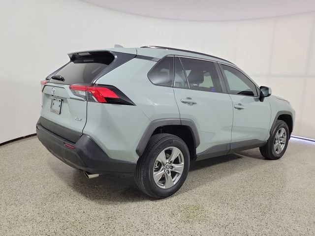 Used 2023 Toyota RAV4 XLE w/ Convenience Package image 5