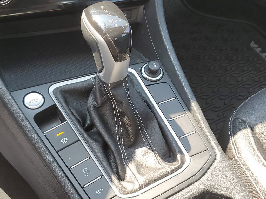 Used 2023 Volkswagen Jetta SE image 21