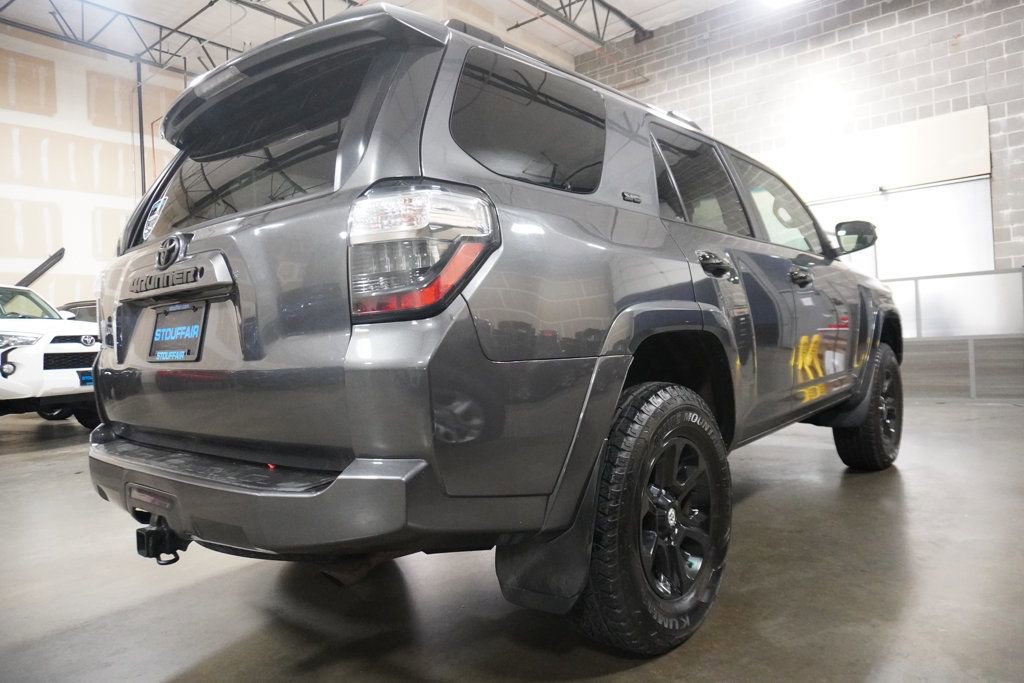 Used 2016 Toyota 4Runner SR5 image 4