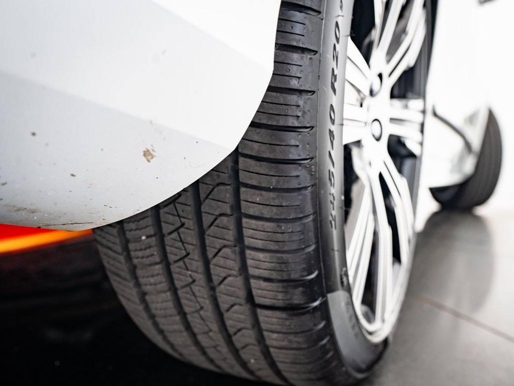 Used 2024 Volvo S90 T8 Ultimate image 40