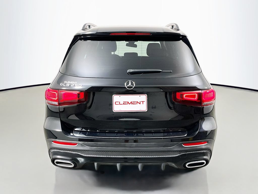 Used 2022 Mercedes-Benz GLB 250 w/ AMG Line image 8