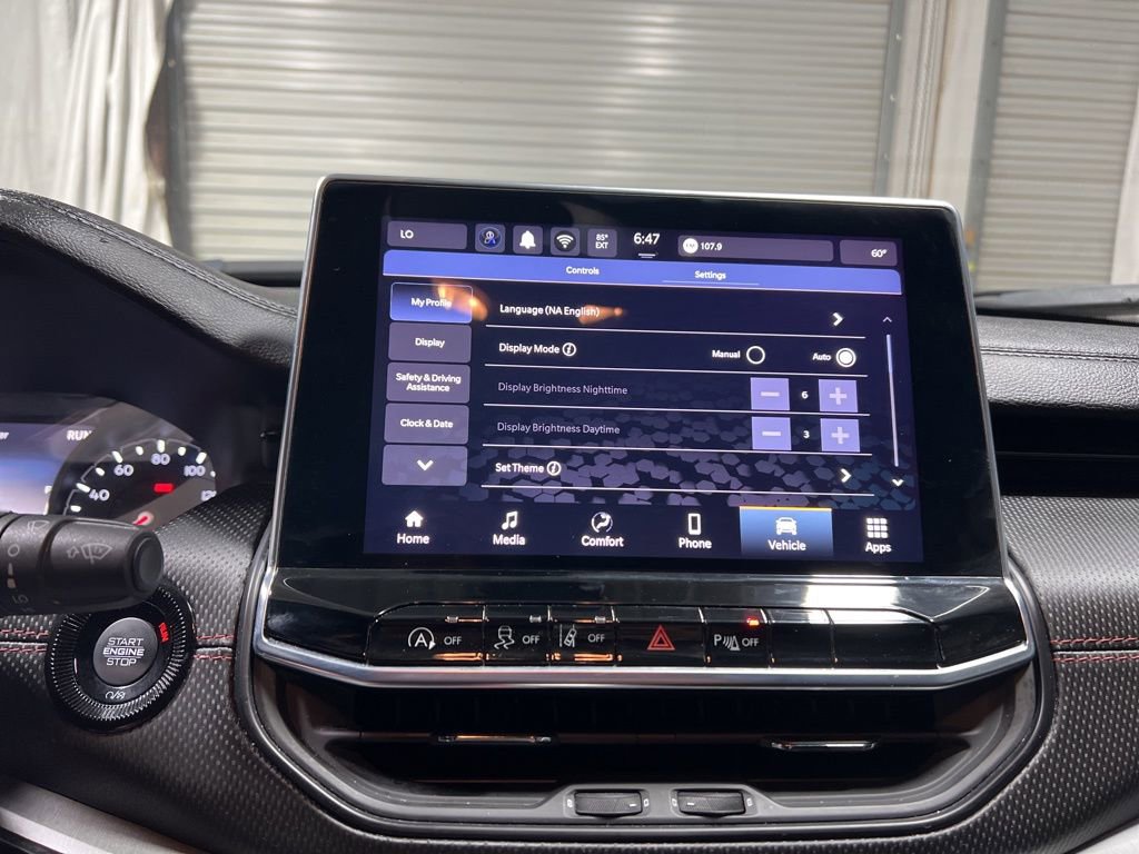 Used 2025 Jeep Compass Trailhawk image 42