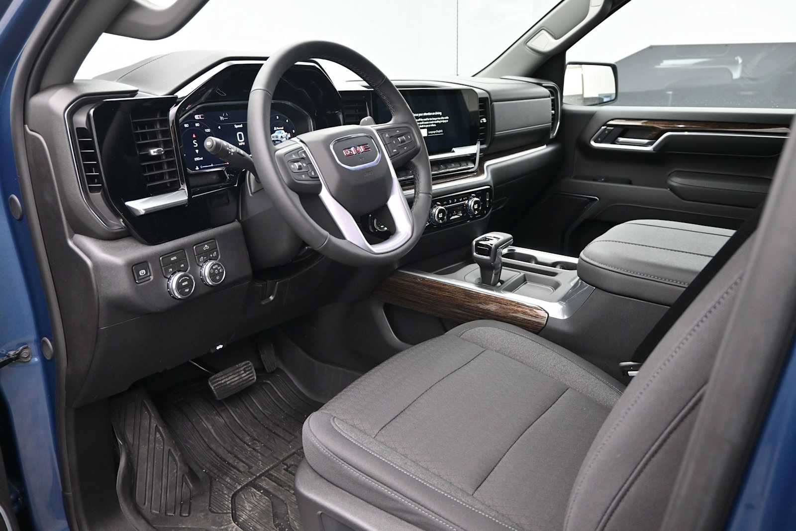 New 2026 GMC Sierra 1500 Elevation AWD/4WD image 14