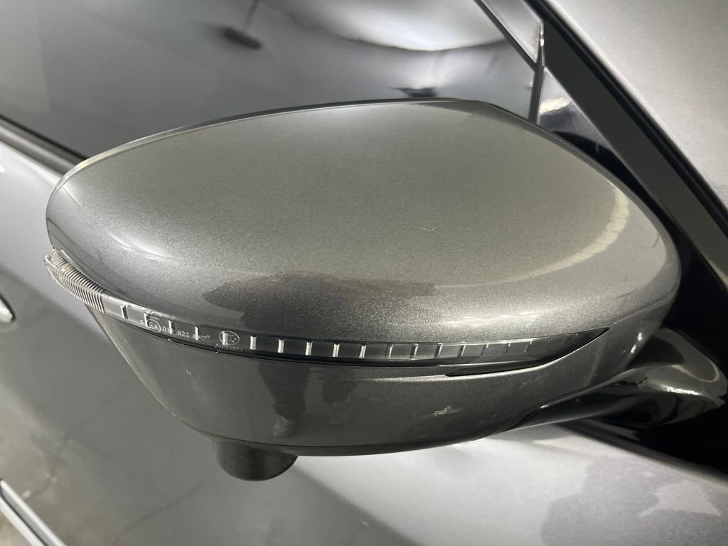 Used 2018 Nissan Pathfinder Platinum image 52