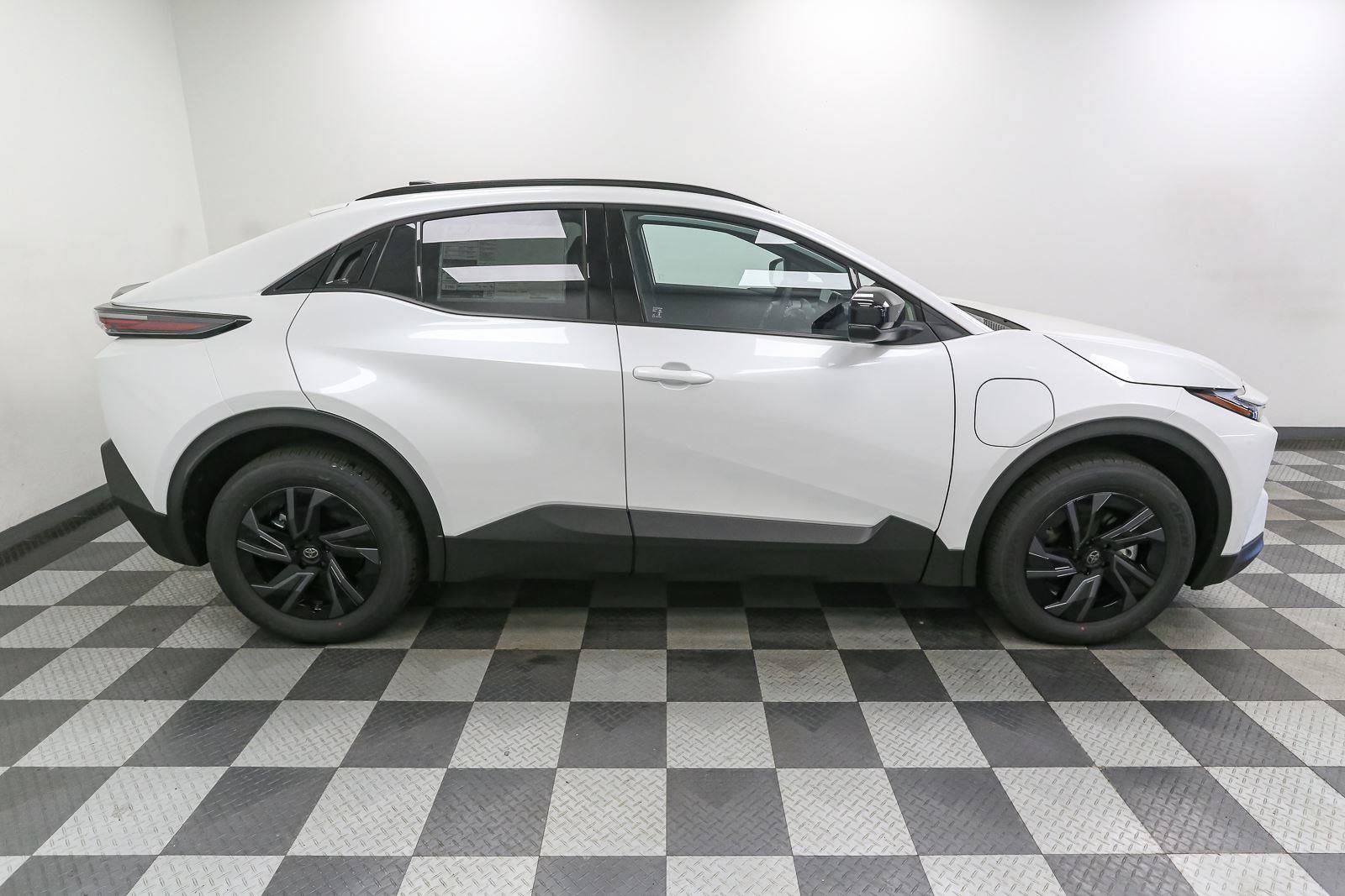 New 2026 Toyota C-HR AWD/4WD image 7