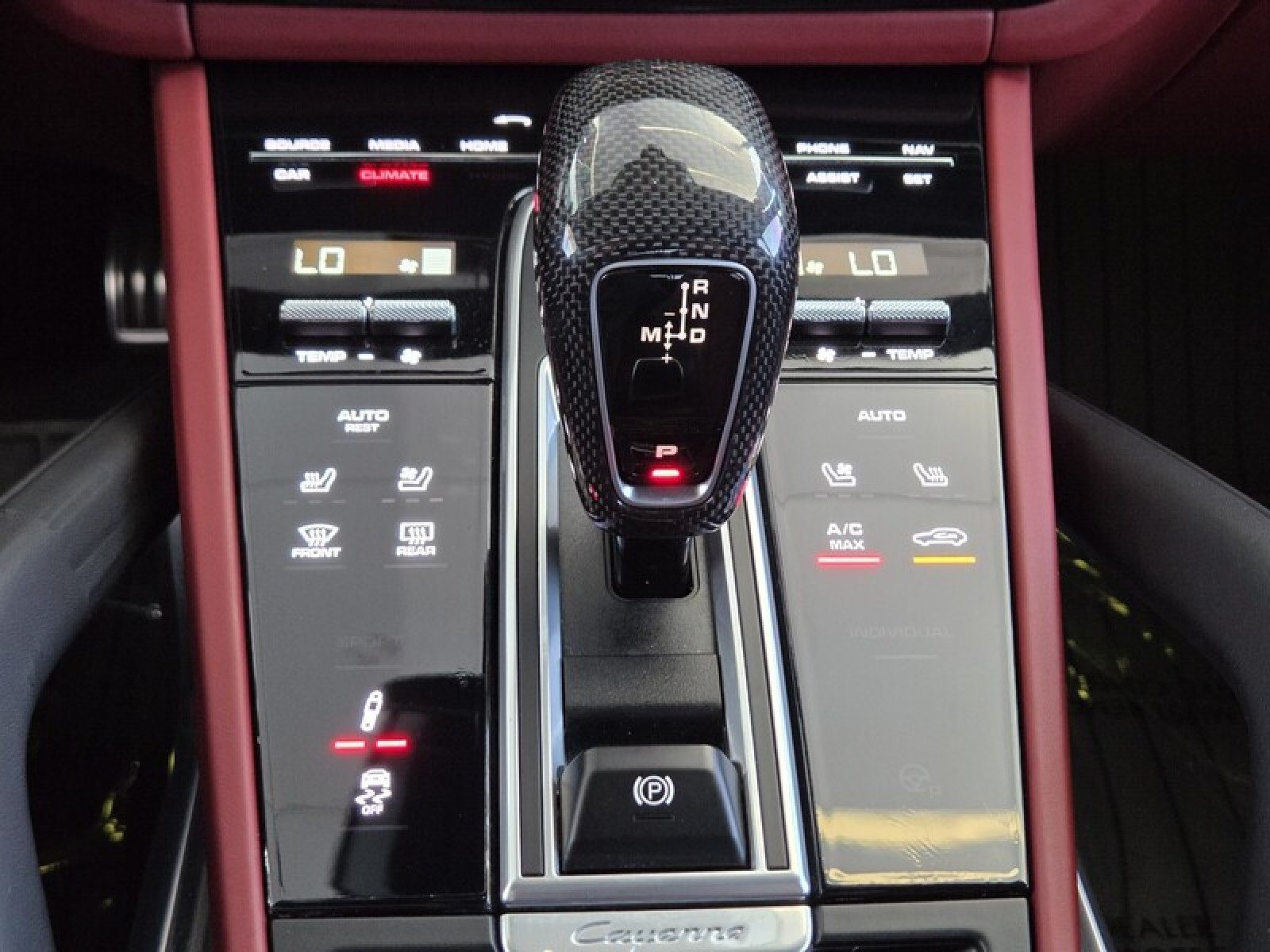 Used 2022 Porsche Cayenne Turbo AWD/4WD image 35