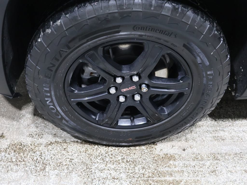 Used 2022 GMC Acadia AT4 w/ GMC Pro Grade Package image 9