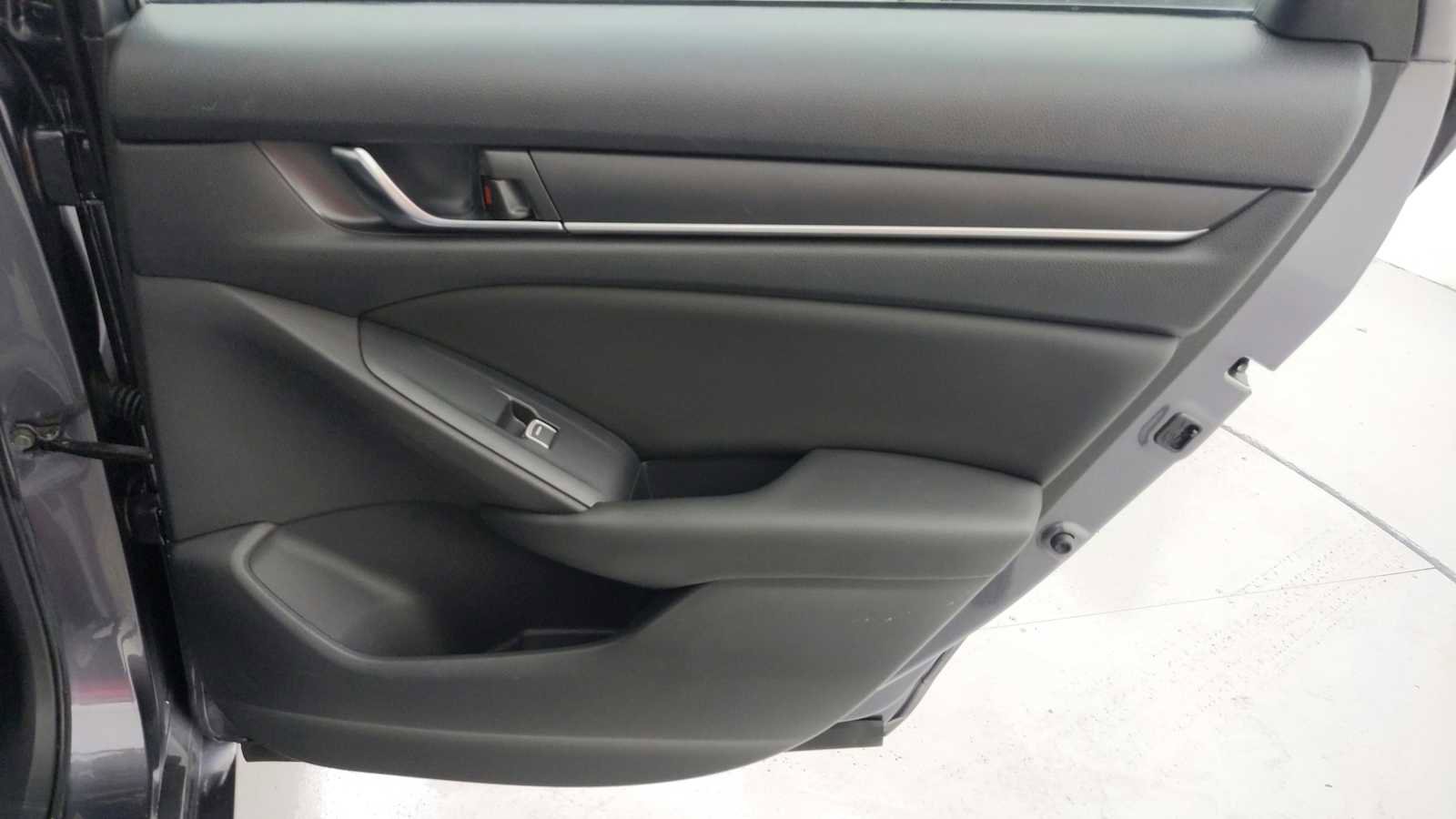 Used 2019 Honda Accord Sport image 26