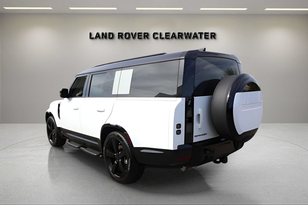 New 2026 Land Rover Defender 130 X-Dynamic SE AWD/4WD image 3