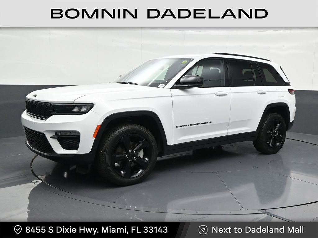 Used 2025 Jeep Grand Cherokee Limited w/ Black Appearance Package