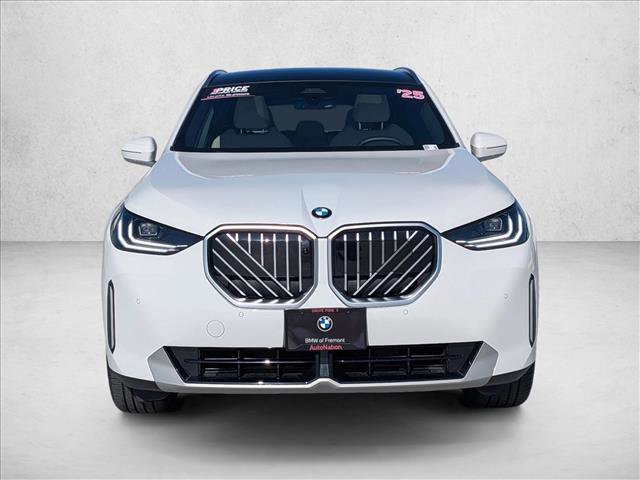Used 2025 BMW X3 xDrive30i w/ Premium Package image 2