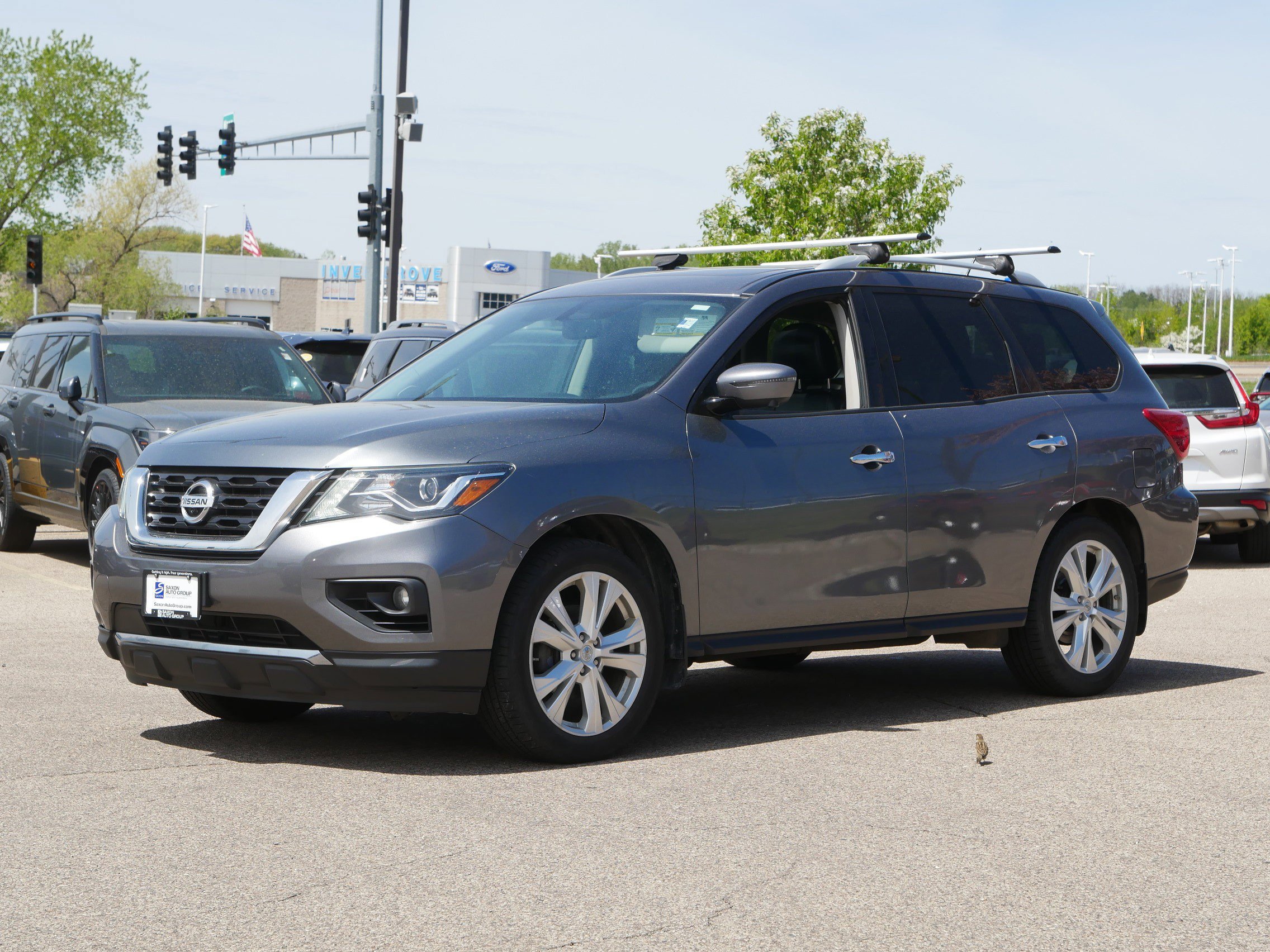 Used 2018 Nissan Pathfinder SL w/ SL Premium Package AWD/4WD image 2