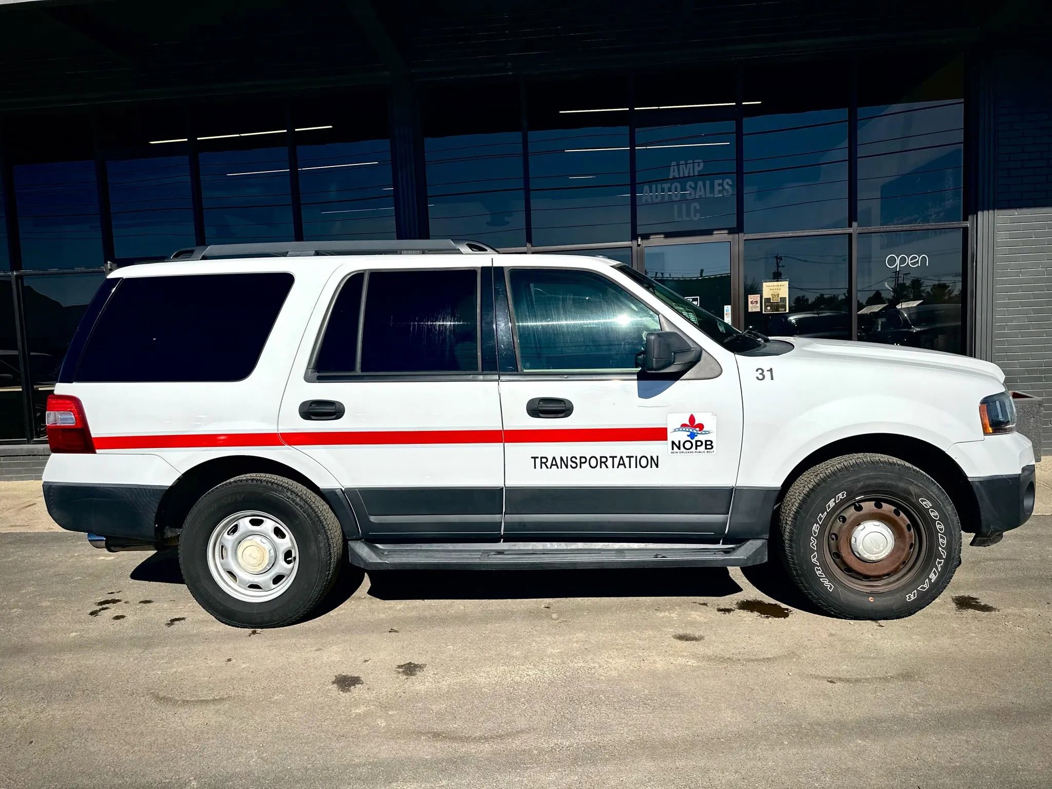 Used 2015 Ford Expedition XL image 4