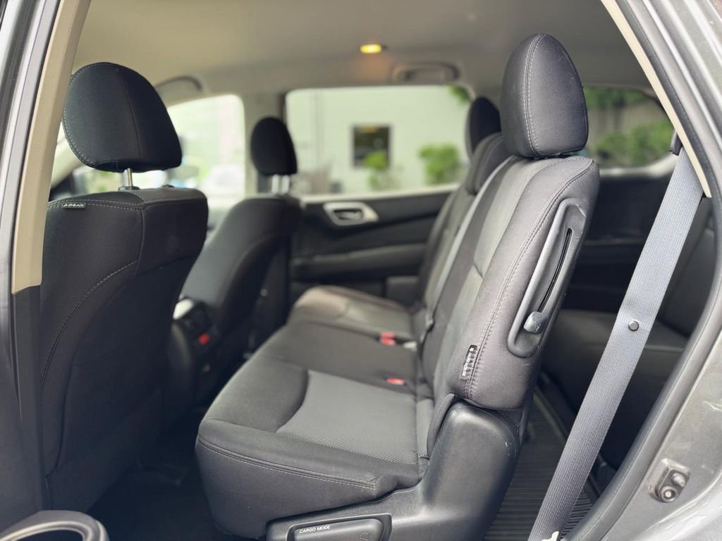 Used 2020 Nissan Pathfinder SV AWD/4WD image 22
