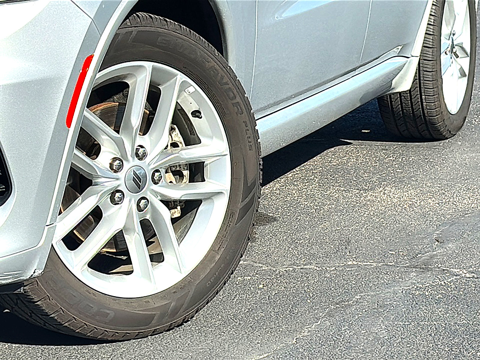 Used 2023 Dodge Durango GT image 3