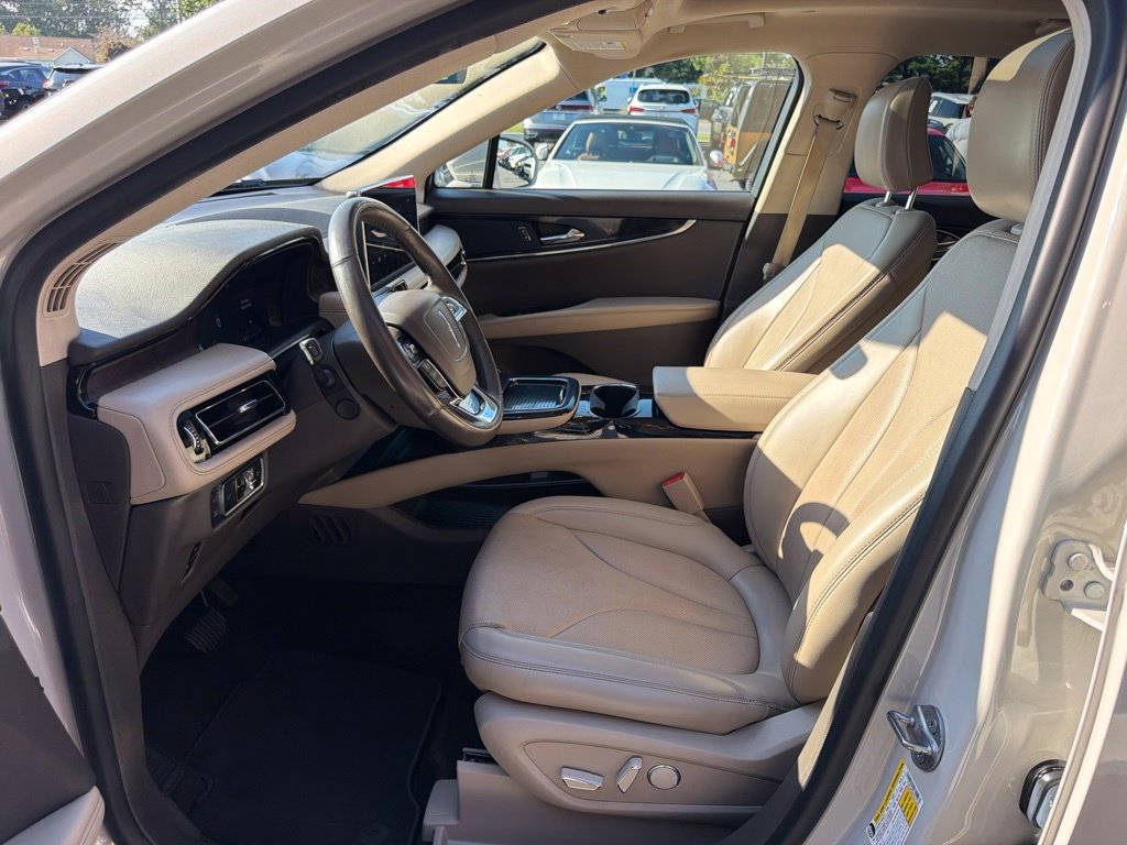 Used 2023 Lincoln Nautilus Reserve AWD/4WD image 12