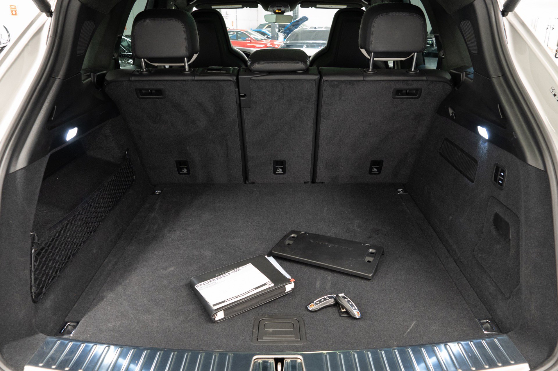 Used 2025 Porsche Cayenne GTS image 30