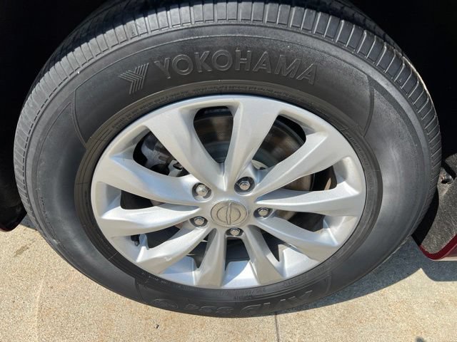 Certified 2017 Chrysler Pacifica Touring-L FWD image 7