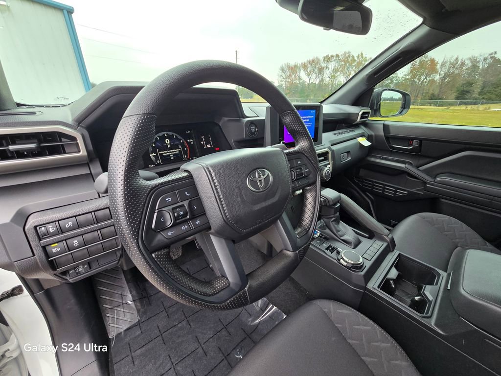 Used 2025 Toyota Tacoma SR image 12
