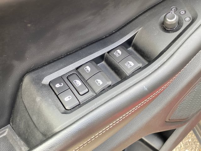 Used 2023 Jeep Grand Cherokee Altitude AWD/4WD image 15