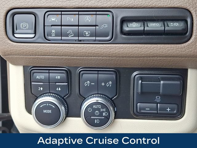 Used 2022 GMC Yukon XL Denali w/ Advanced Technology Package AWD/4WD image 9