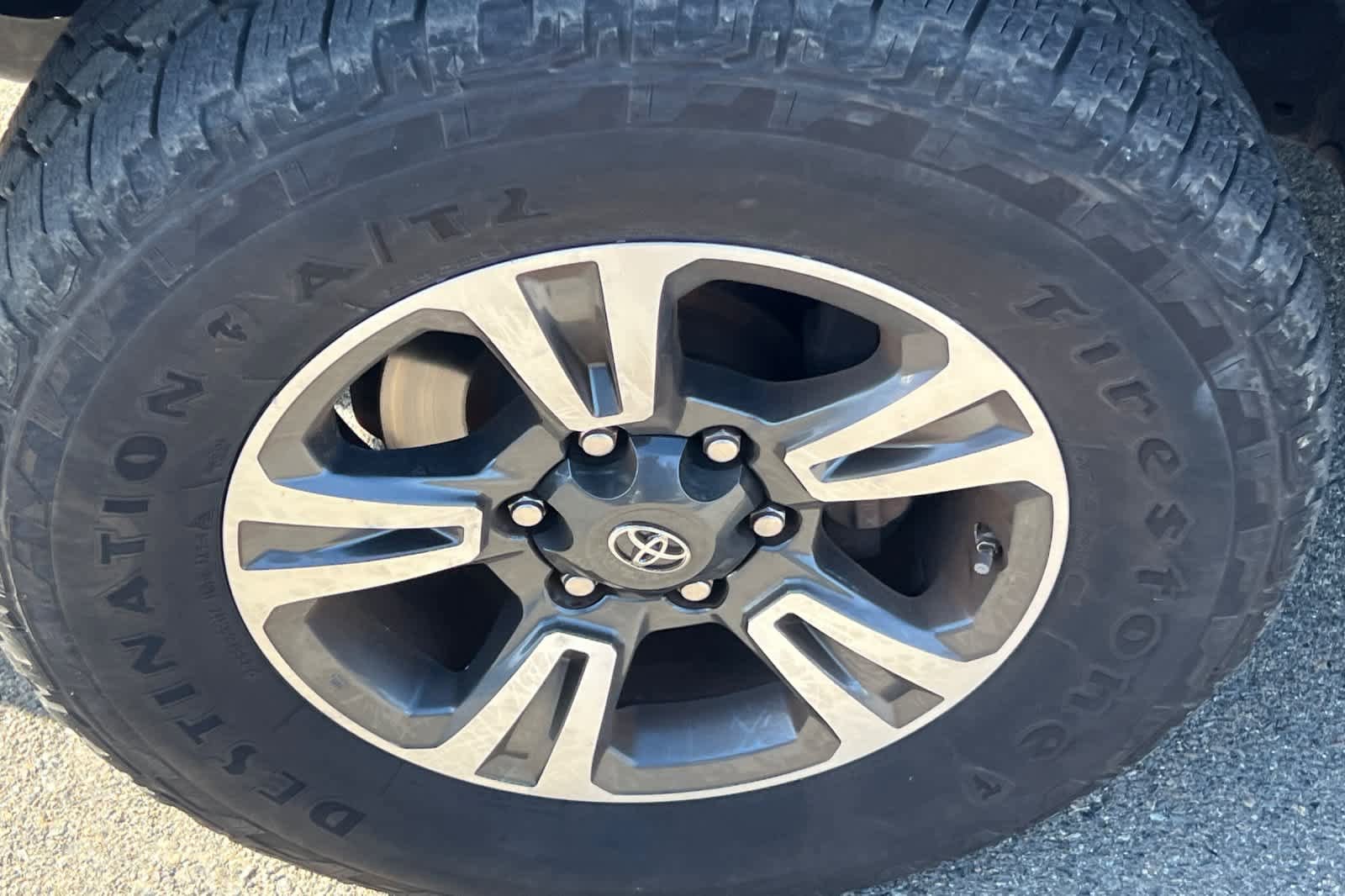 Used 2016 Toyota Tacoma TRD Sport AWD/4WD image 10