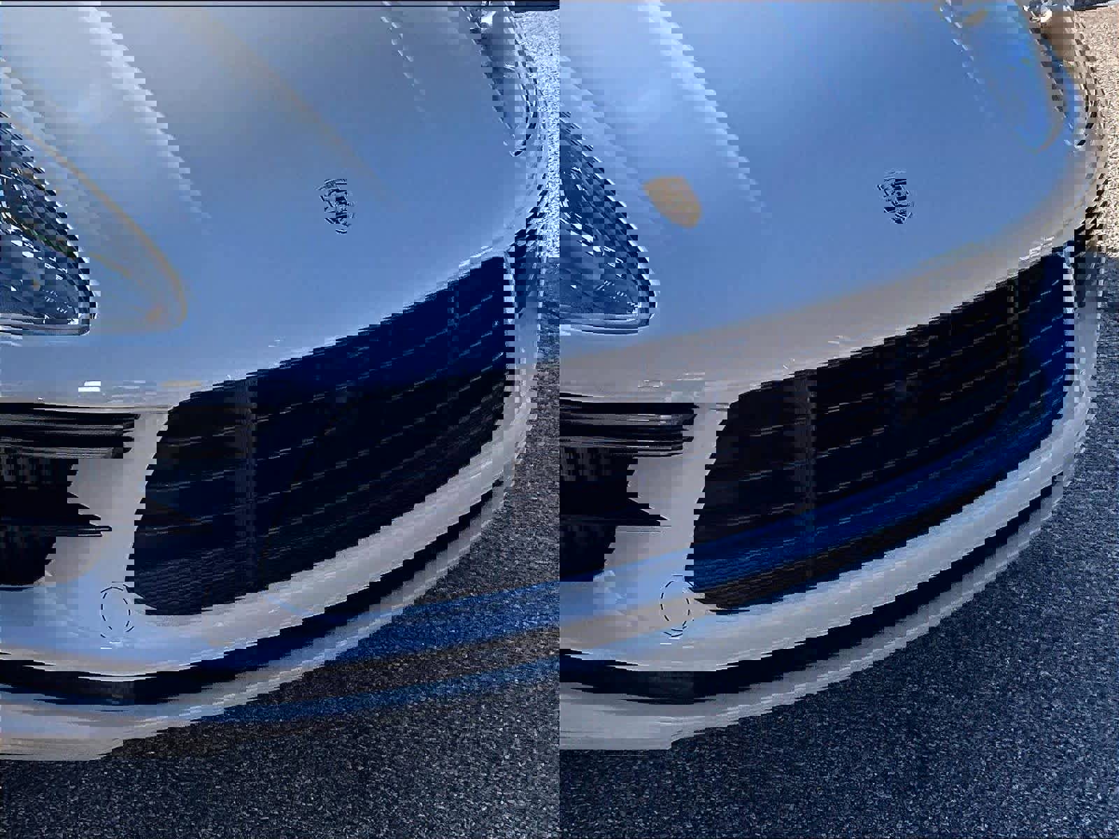 Used 2021 Porsche Macan Turbo image 31