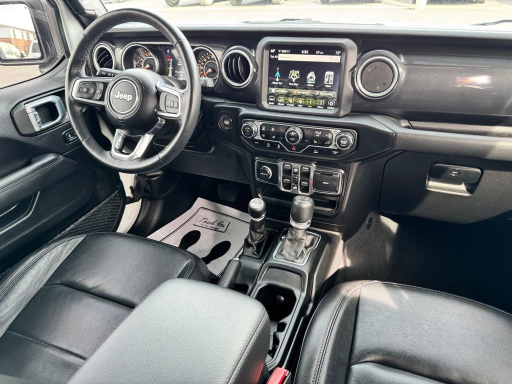 Used 2023 Jeep Wrangler Unlimited Sahara AWD/4WD image 12