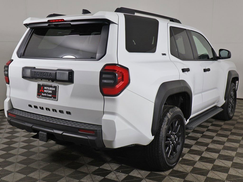 Used 2025 Toyota 4Runner SR5 image 8