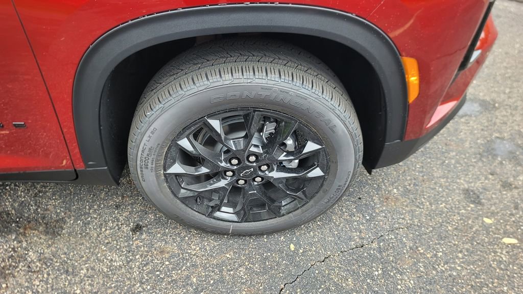 New 2026 Chevrolet Traverse LT w/ Midnight/Sport Edition image 13