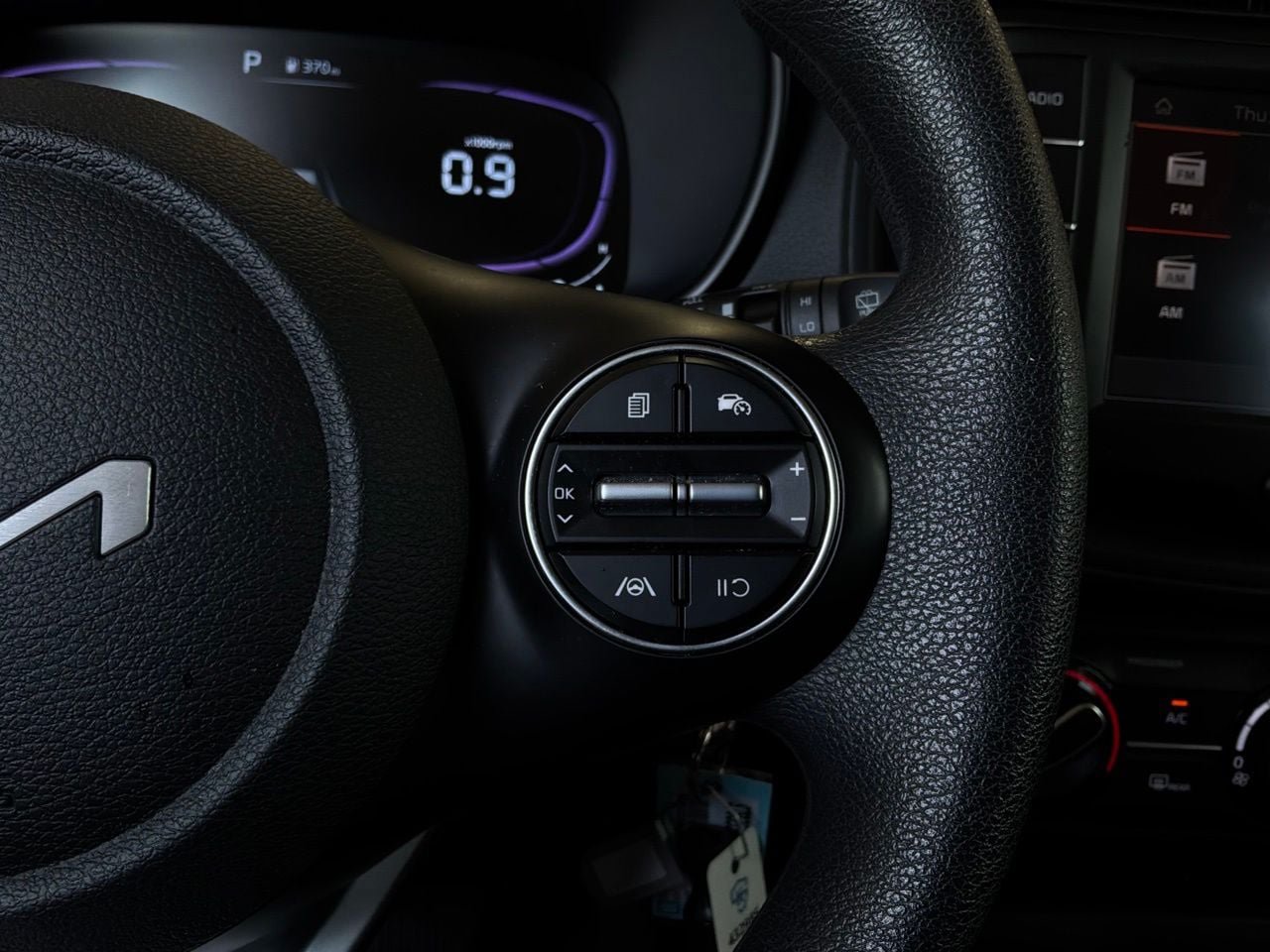 Used 2025 Kia Soul LX w/ LX Technology Package FWD image 32