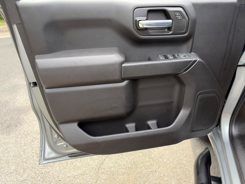 Certified 2025 Chevrolet Silverado 1500 Custom w/ Turbomax Blackout Package AWD/4WD image 18