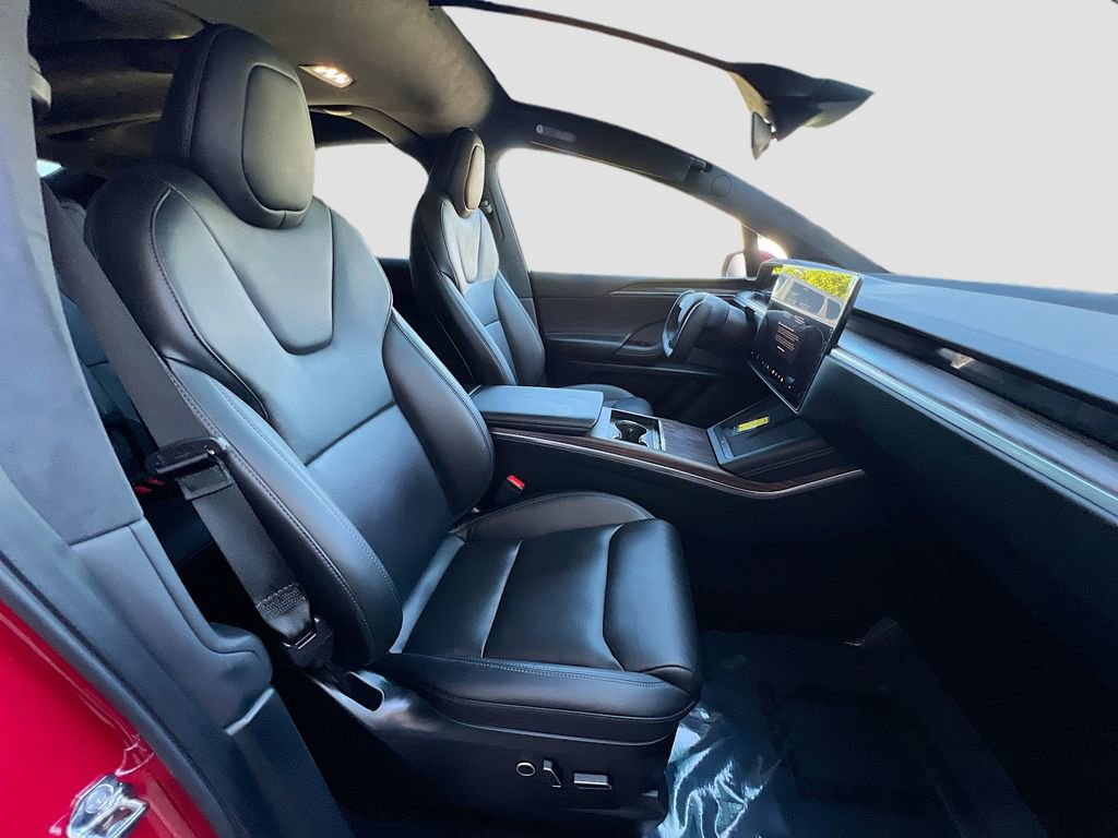 Used 2023 Tesla Model X image 29