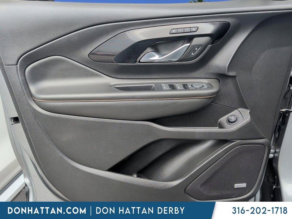 Used 2023 GMC Terrain AT4 w/ Infotainment Package II AWD/4WD image 4