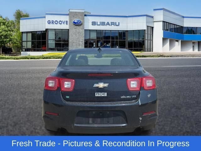 Used 2016 Chevrolet Malibu LTZ FWD image 4